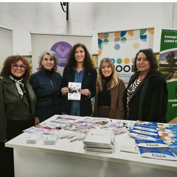 Alcores Avanza participa en la Feria de Empleo de Écija 2026 para acercar el programa T-Acompañamos a personas en búsqueda de empleo 1 - Alcores Formación